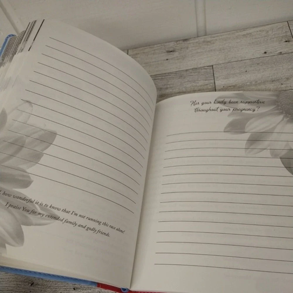 Journal shows mommy photos
